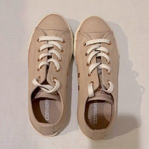 NWOB. Converse All Star blush pink low top leather sneakers. Size Junior 3